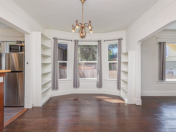 4th image of 4406 6th Ave NW