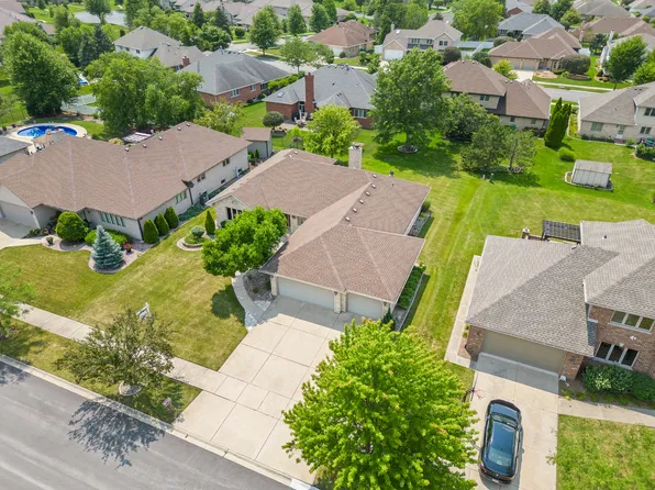 17630 Olivia Ln, Orland Park, IL 60467