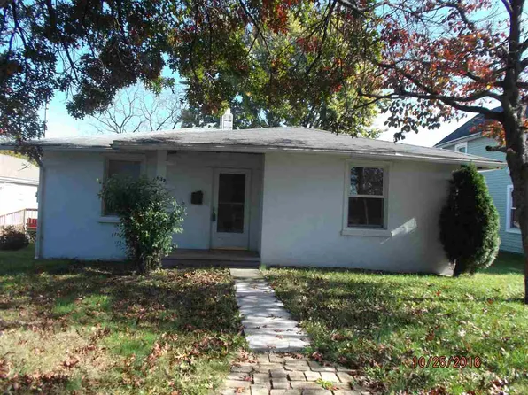 632 N Commerce Ave, Waynesboro, VA 22980