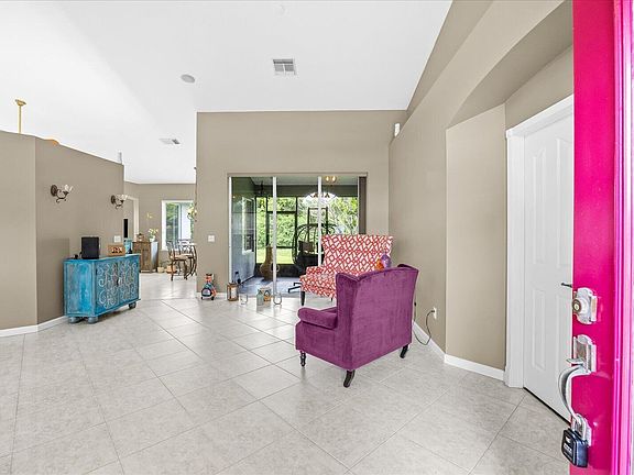 4th image of 541 SW Dairy Road