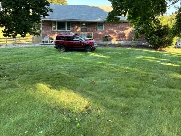 2214 Bloomery Pike, Augusta, WV 26704