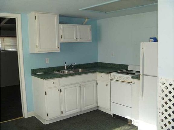 3rd image of 702 S 31st St