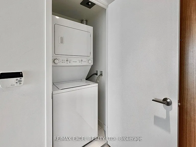 15 Queens Quay E #3101 — Photo 25