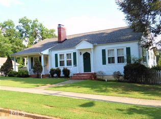 328 E Doyle St, Toccoa, GA 30577