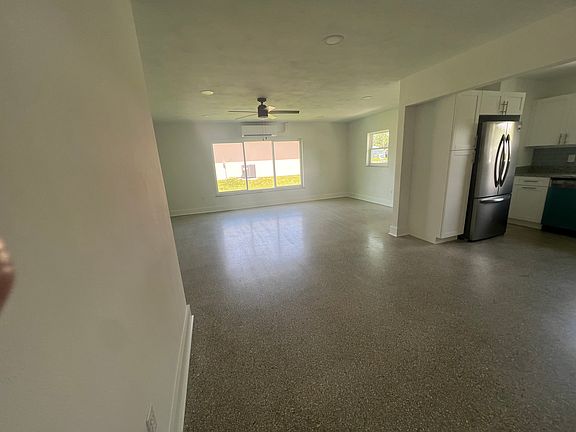 3rd image of 7906 Lockwood Dr