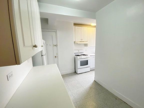 5th image of 51 W 86th St #1602A