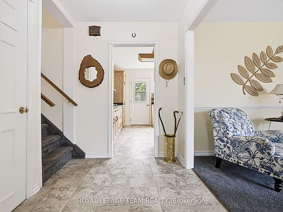 5th image of 1016 Boucher Cres