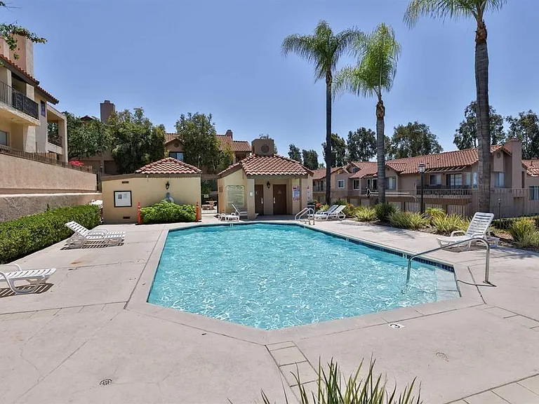 1005 Ficus Ln — Photo 15
