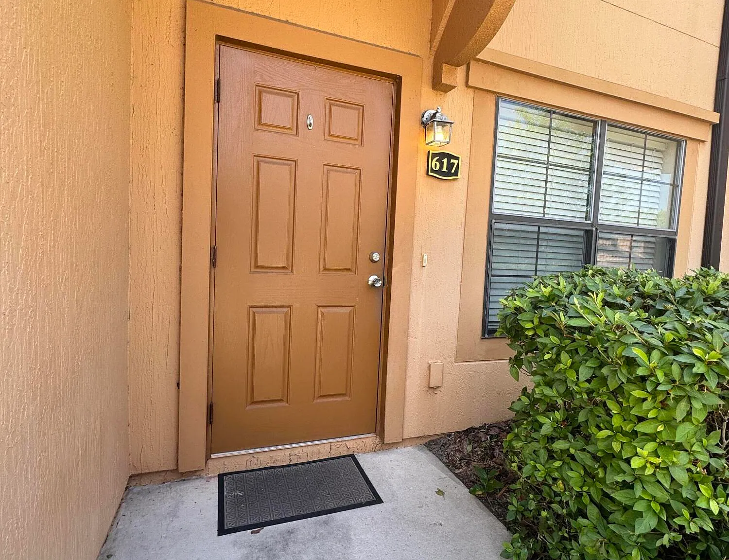 2 bed, 2.5 bath, 1050 sqft, $1,650 — Photo 4