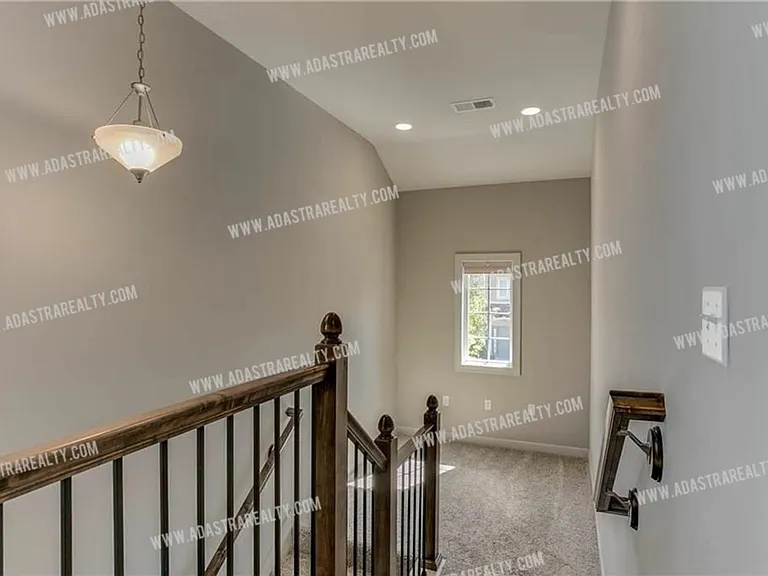 15852 Valley View Dr — Photo 14