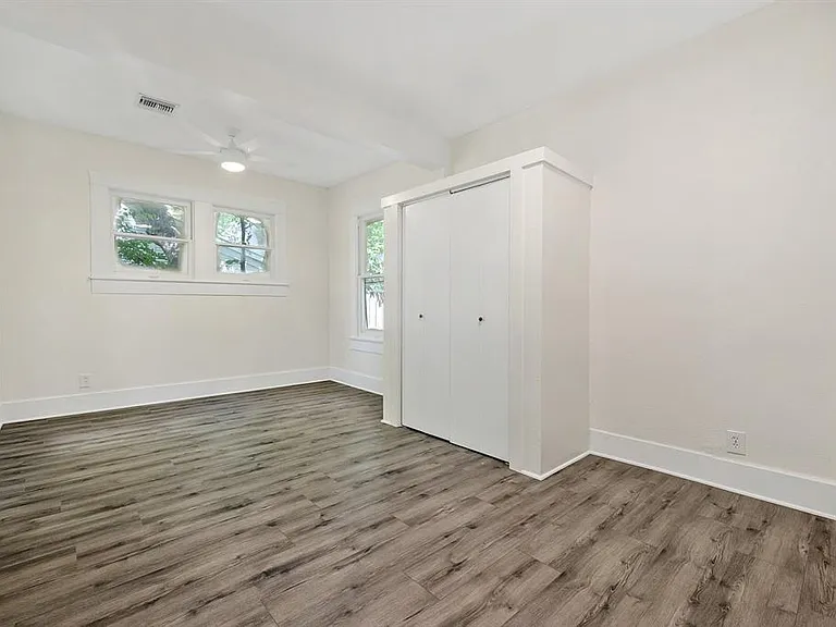 610 W 35th St #B — Photo 15