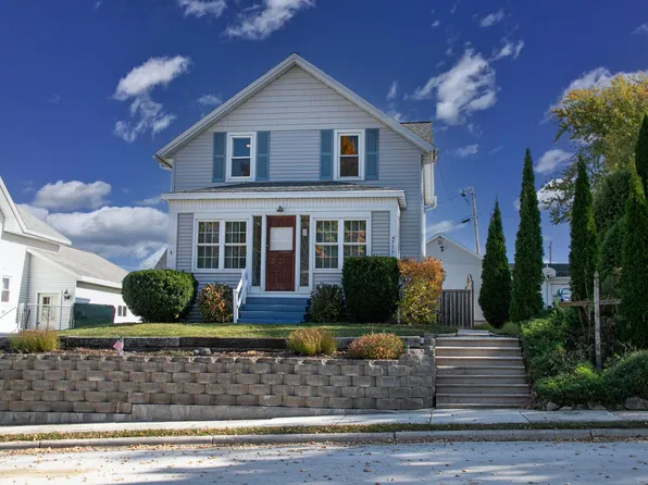 2226 Jackson St, New Holstein, WI 53061