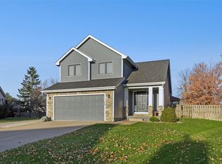 729 11th St SE, Altoona, IA 50009