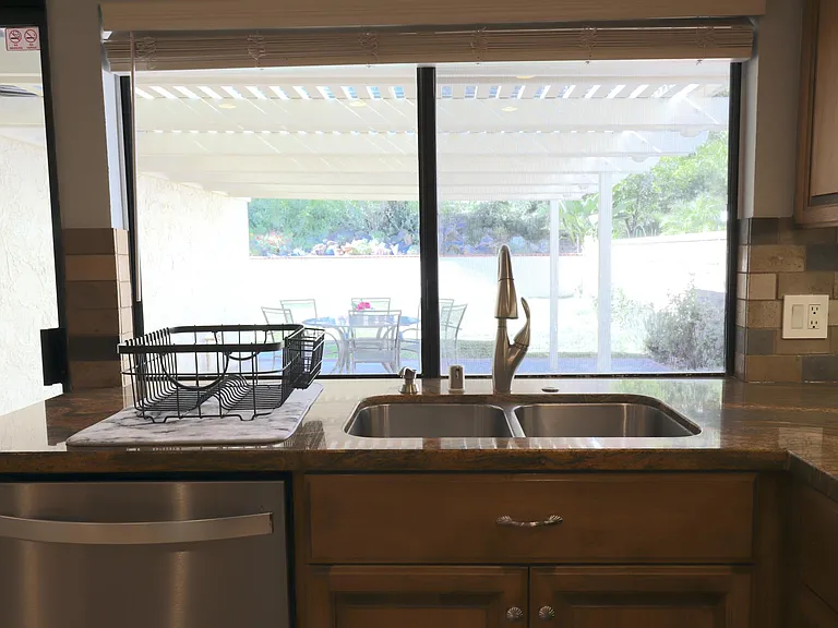 25225 York Cir — Photo 12