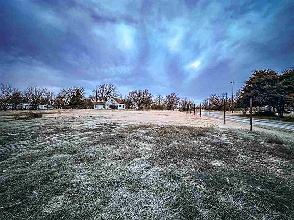 Corner South St #20, Blackwell, OK 74631 | MLS #39472 | Zillow