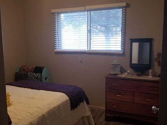 3rd image of 802-804 N 8th St