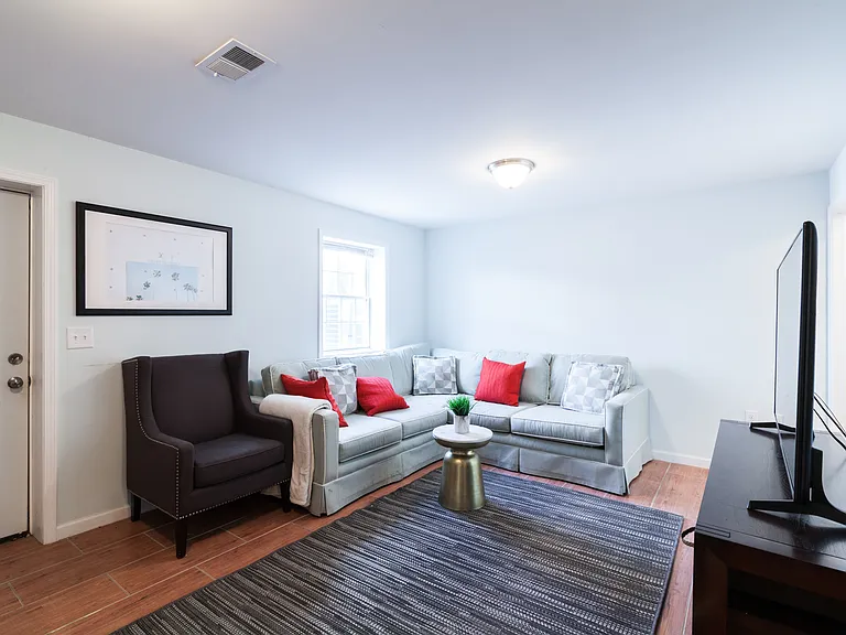 136 Grace St #1 — Photo 1