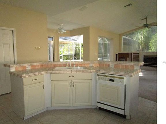 4th image of 1231 Berkshire Ln