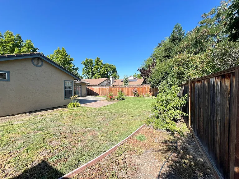 6968 Sunridge Dr — Photo 45