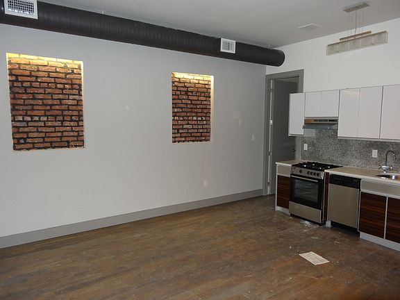 3rd image of 317 Knickerbocker Ave #4A