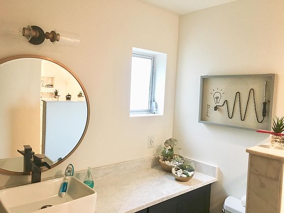 3rd image of 320 Lakeview St APT 103