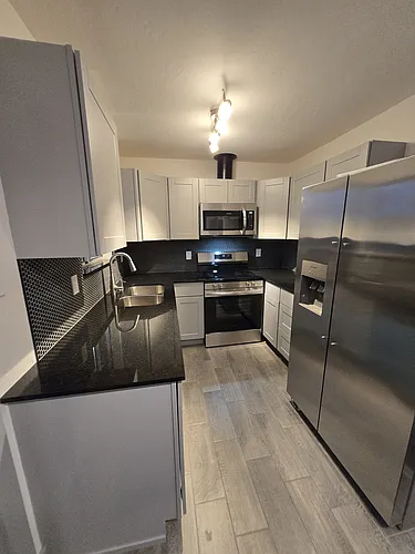 3039 Gunnison Ave #4 Photo 1
