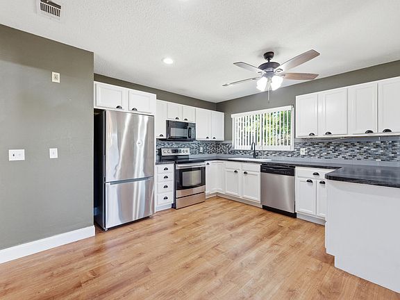 4th image of 1313 Ethel Circle NE