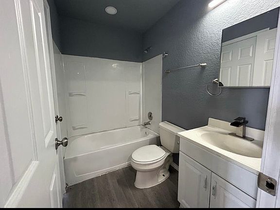 5th image of 4426 N Hein Rd #2