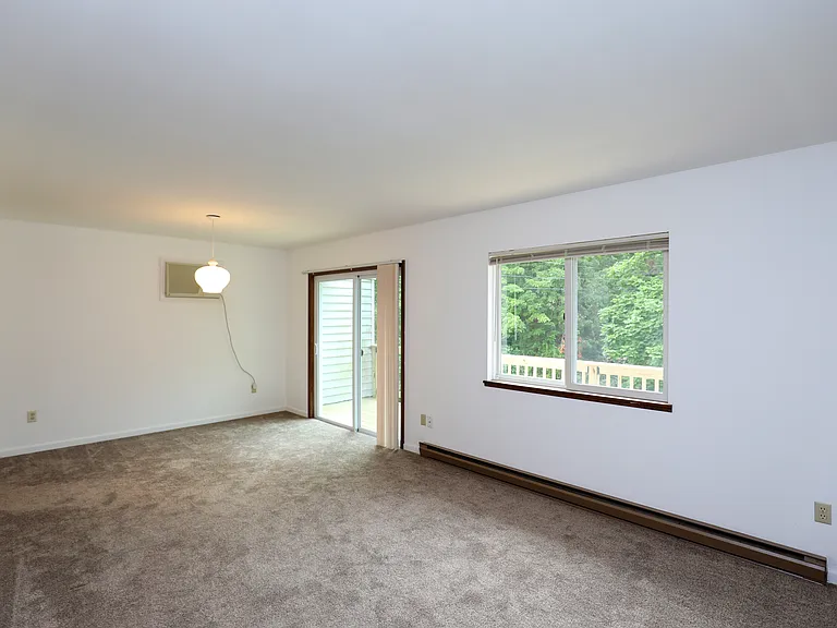 126 Main St — Photo 7