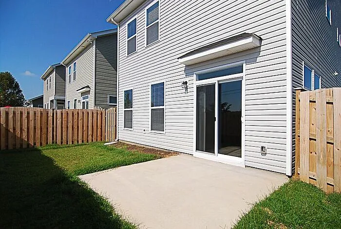 421 Hosea Ct — Photo 33