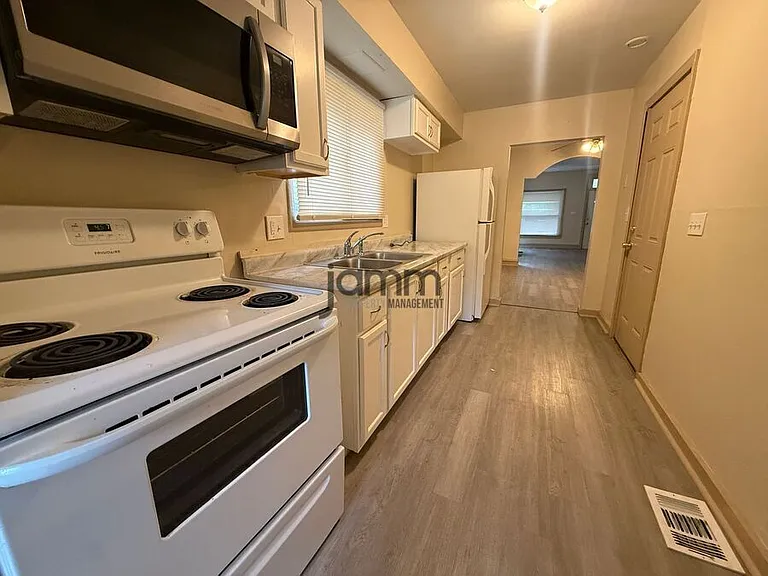 1671 Belmar Rd — Photo 6