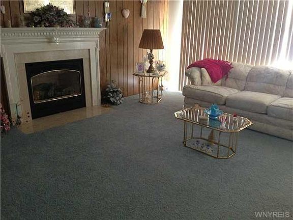 5th image of 638 Woodstock Ave