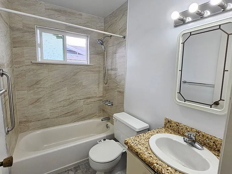 152 Lukia St — Photo 14
