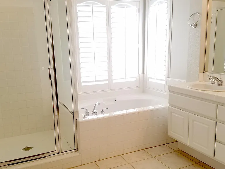 8804 E Crestview Ln — Photo 25