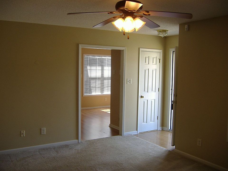 1st image of 4609 Primrose Pl