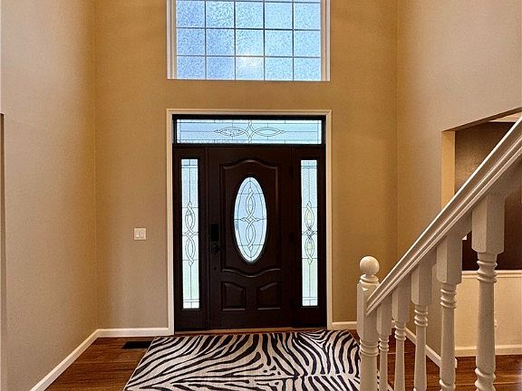 4th image of 6871 Greentree Pl
