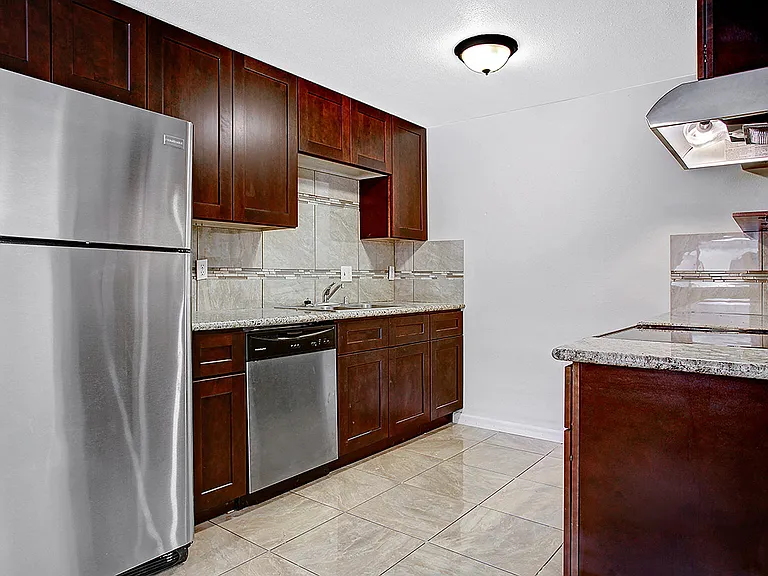 2311 O St NE — Photo 30