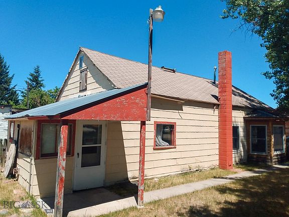 2nd image of 313 Main St