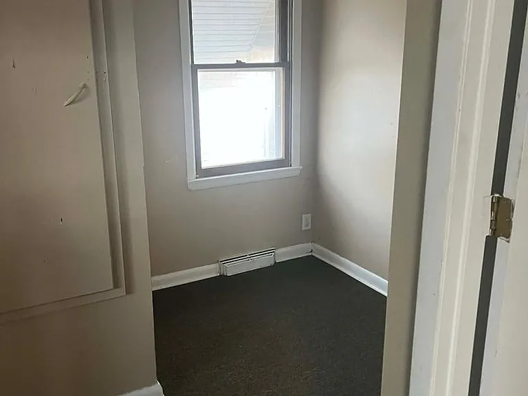 901 W 7th St — Photo 15