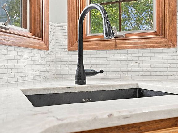 33rd image of 205 Falcon Dr