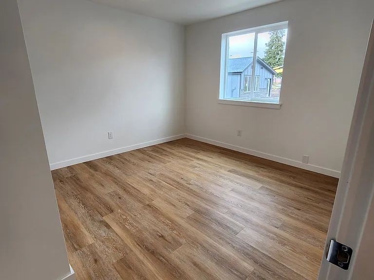 314 SW Washington Ave #106 — Photo 6