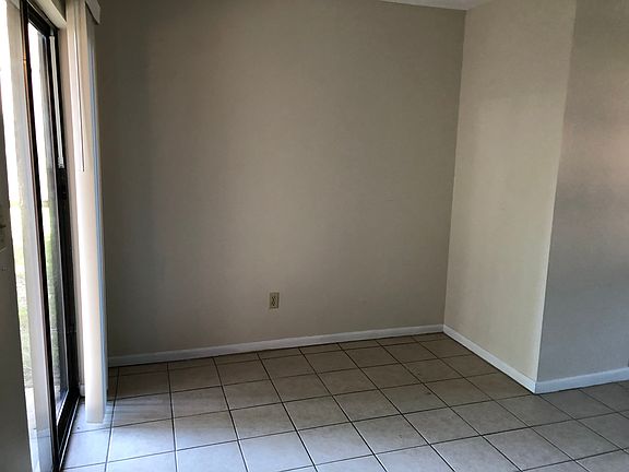 4th image of 696 Tyner St Unit 30