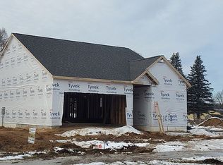 1013 Mechanic St, Big Rapids, MI 49307