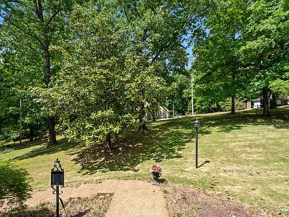5th image of 228 Druid Hills Dr