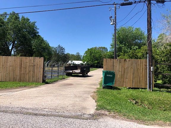 2nd image of 313 Hardware Rd