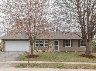 1490 Cottonwood Ln NE, Cedar Rapids, IA 52402