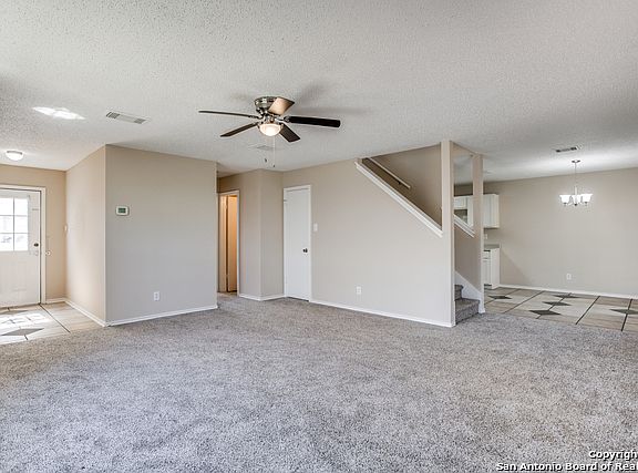 3rd image of 6803 Honeyridge Ln