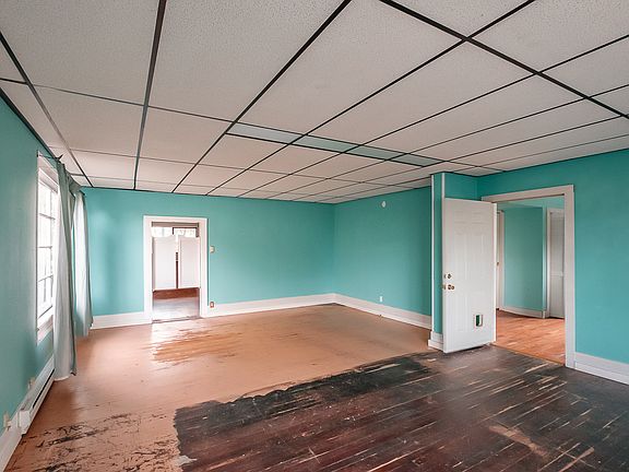 Main level living room