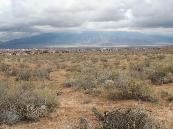 312 Villa Loop SE, Rio Rancho, NM 87124