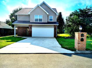 2330 Sir Edward Ln, Maryville, TN 37803